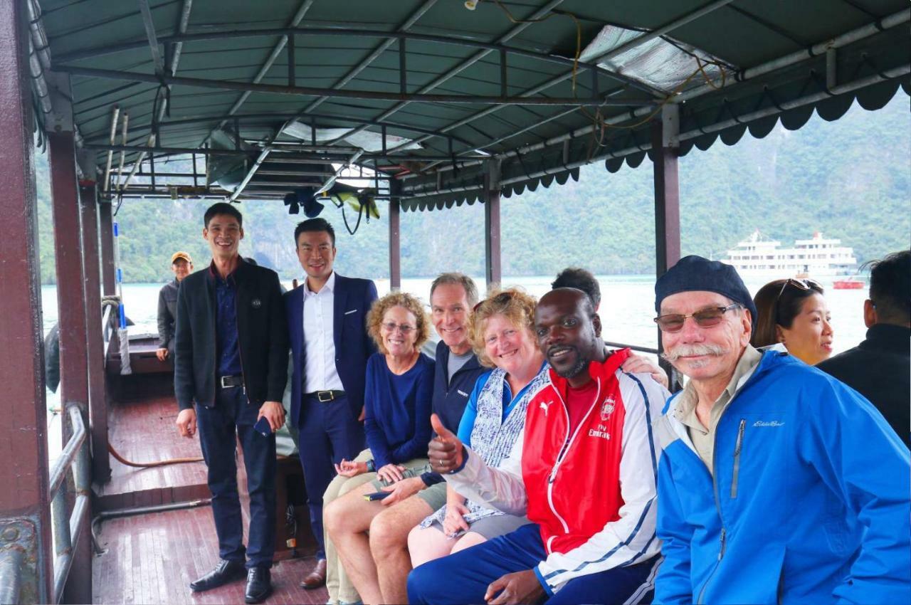 הלונג Royal Palace Cruise מראה חיצוני תמונה